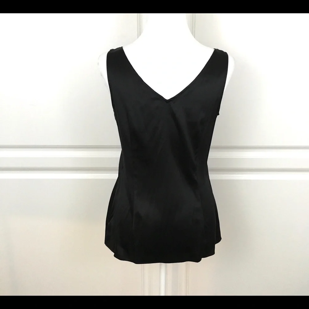 WHBM Ruffled Front Top - Picture 2 of 4